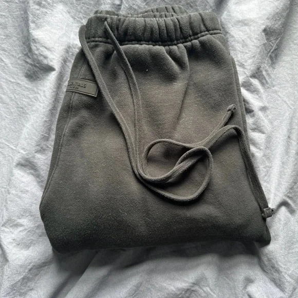 Essential Black Sweatpants Size large